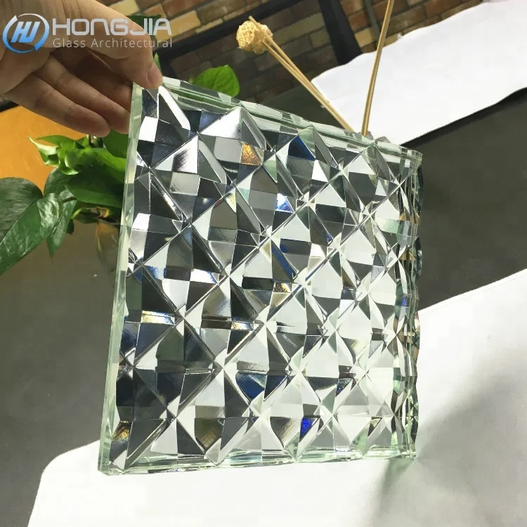 Художественное стекло High-end изготовления на заказ из декоративного