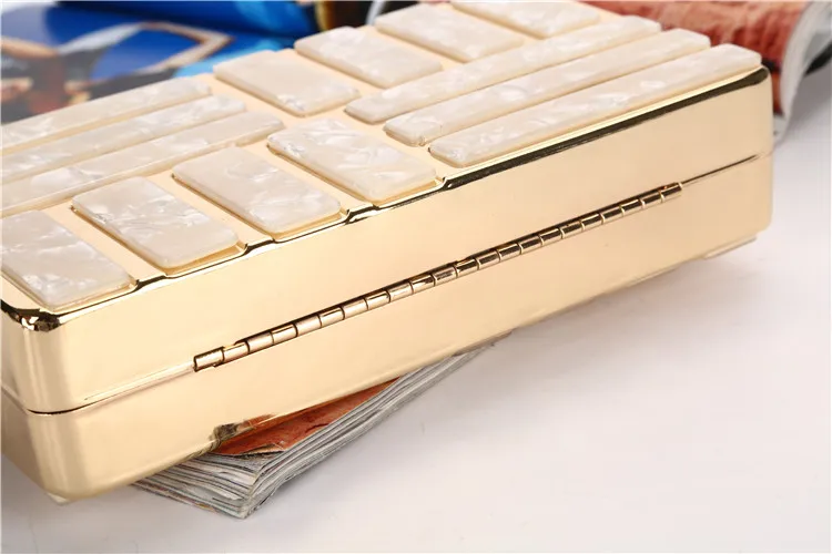 Factory direct wholesale whole metal frame acrylic evening bag brand new twill lining box clutches for women party prom banquet