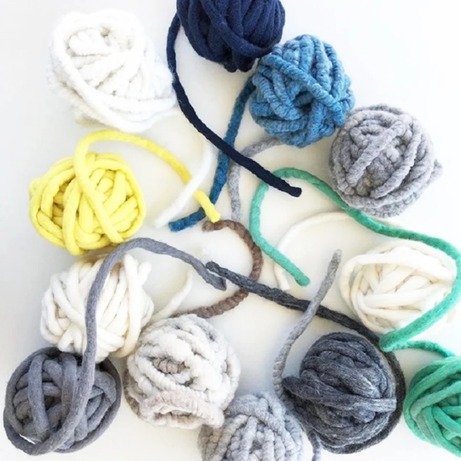 Оптовая продажа фетровой пряжи от китайского производителя Charmkey 10 мм-30 мм крупная Мериносовая шерстяная пряжа для вязания одеял