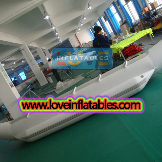 Strong quality 6person China made inflatable watersport game banana boat 3 tubes flying towables