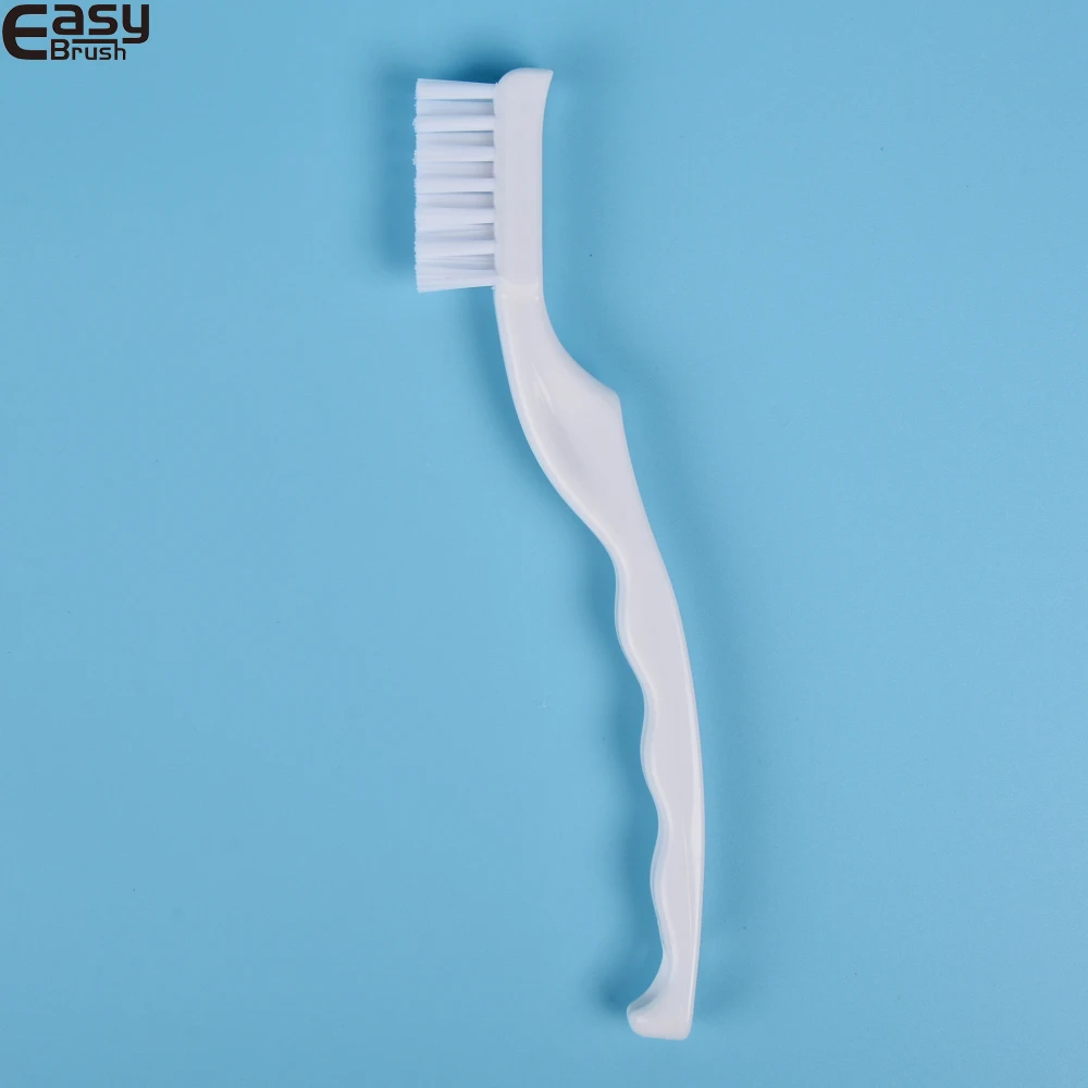 Medical supplies channel cleaning brush