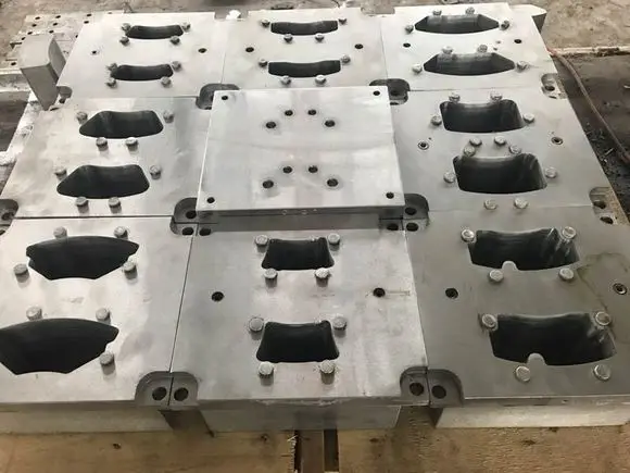 Brake pad hot forming machine