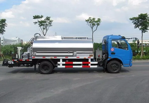 8000 liters Asphalt distributor spreader tank truck for sale