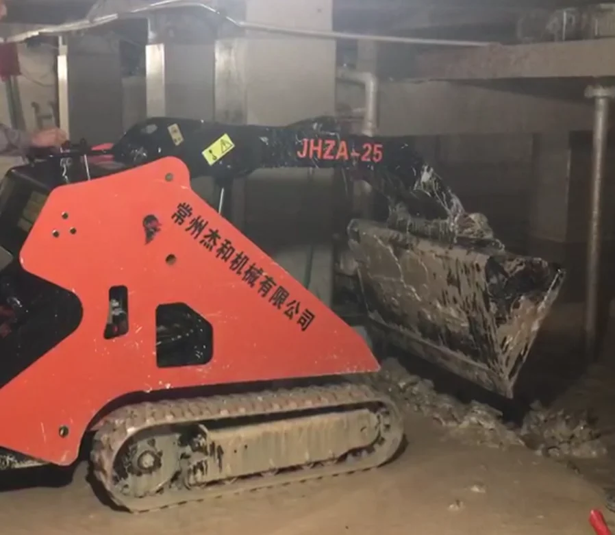 CE EPA approval Japanese original Kubota diesel engine small mini skid steer loader like toro dingo