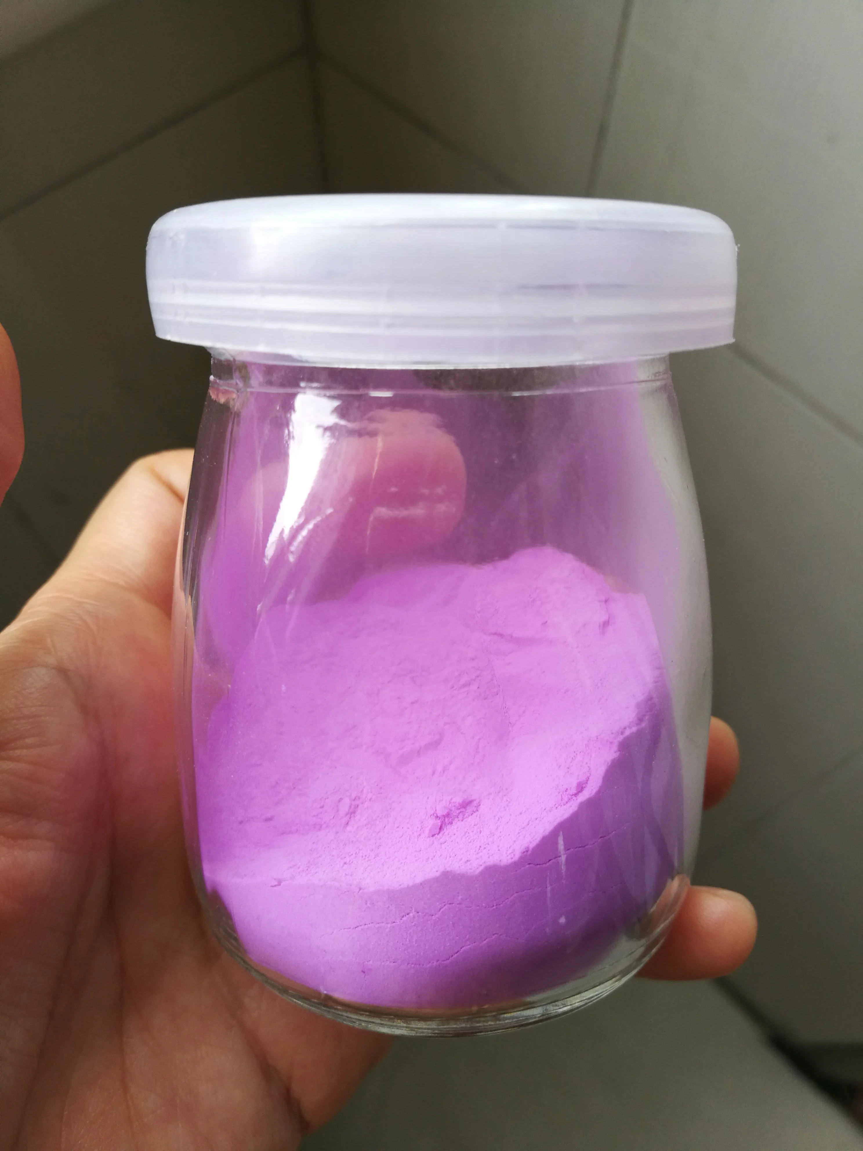 Colorful inorganic fluorescent pigment powder for paint