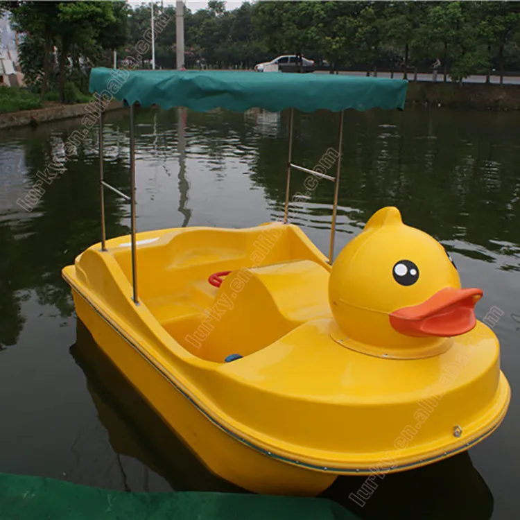Kids favourite water park play eqipment duck design water pedal boat on sale