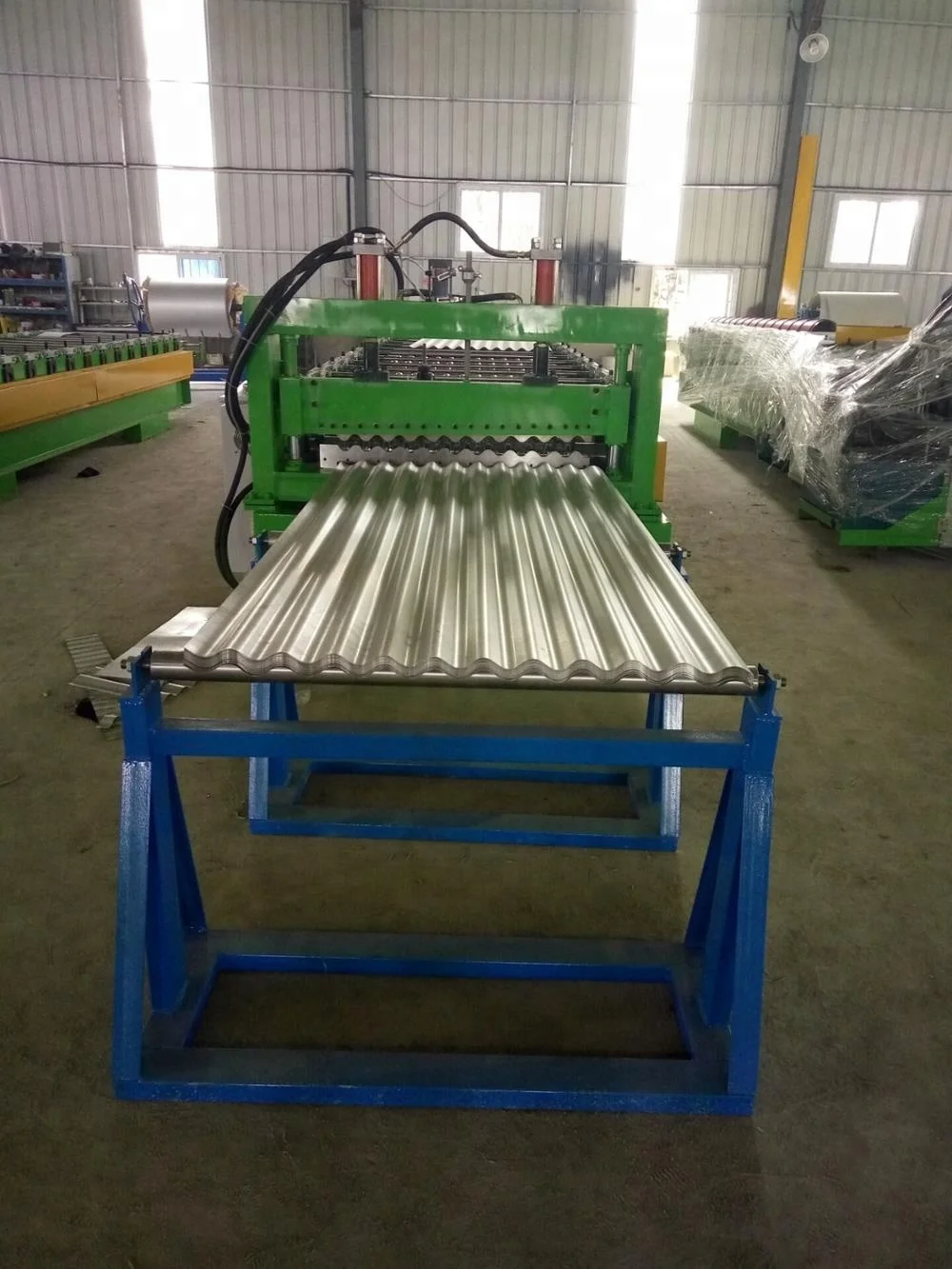 Automatic galvanized metal trapezoidal corrugated roof sheet making machine