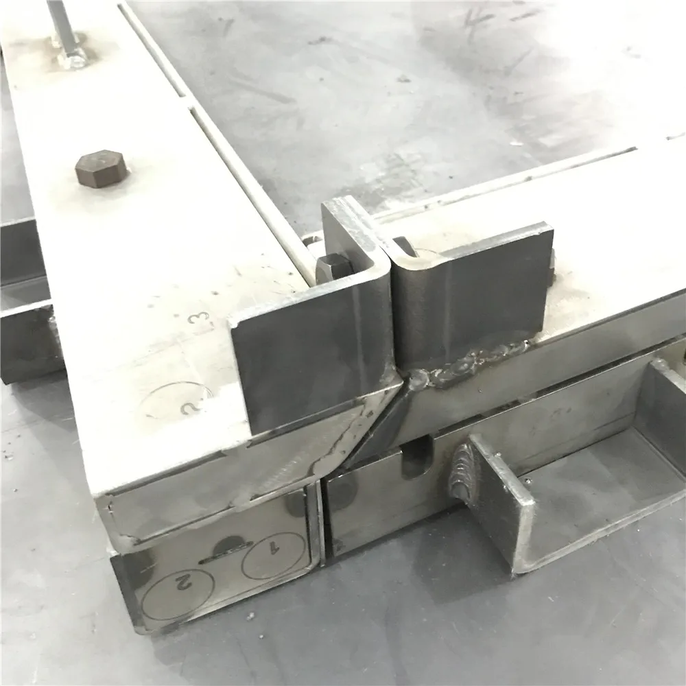 china professional manufacturer customized concrete steel shuttering formwork system for Special Composite Slab
