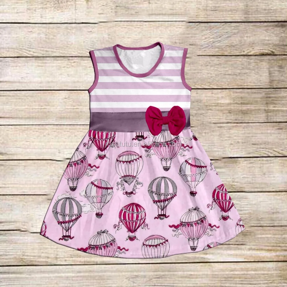 The latest wholesale spring kids Cool and comfortable beautiful cartoon pattern dress girls denim lace dress