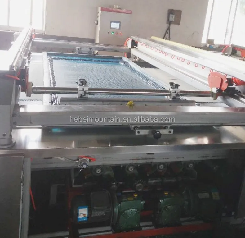 Low price 6 Colors Flat screen table printer machine for clothes,rugs, blankets , fabric,natural fiber automatic printing