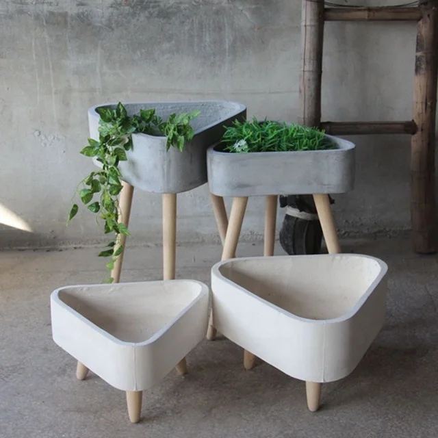 Wholesale cheap outdoor big triangle concrete flower pots