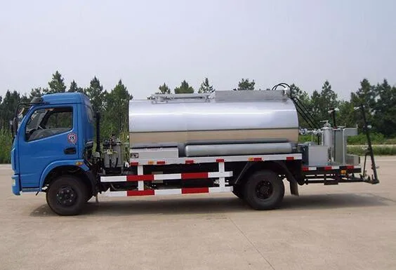8000 liters Asphalt distributor spreader tank truck for sale