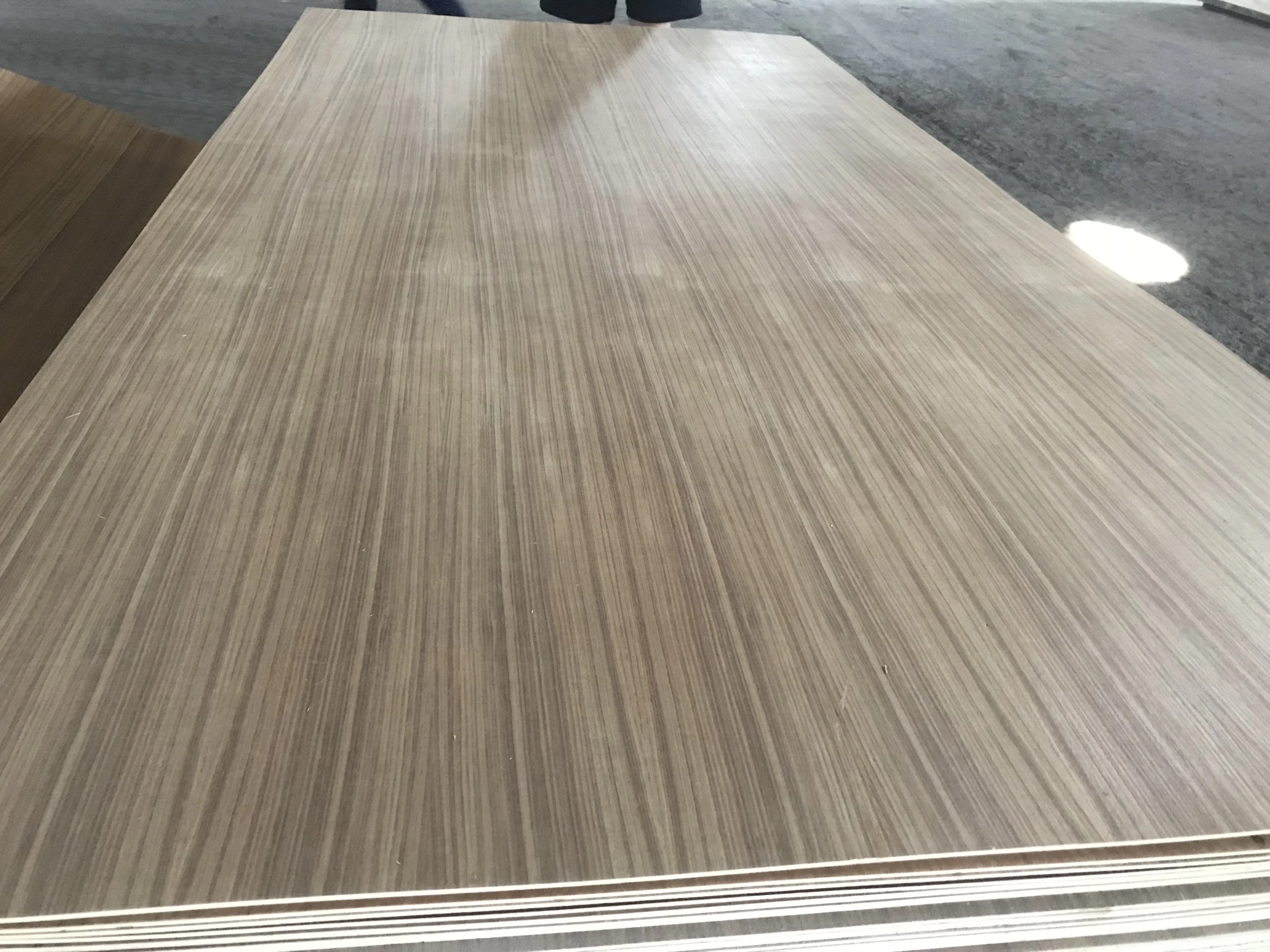 Natural Burma teak plywood for India Iraq market
