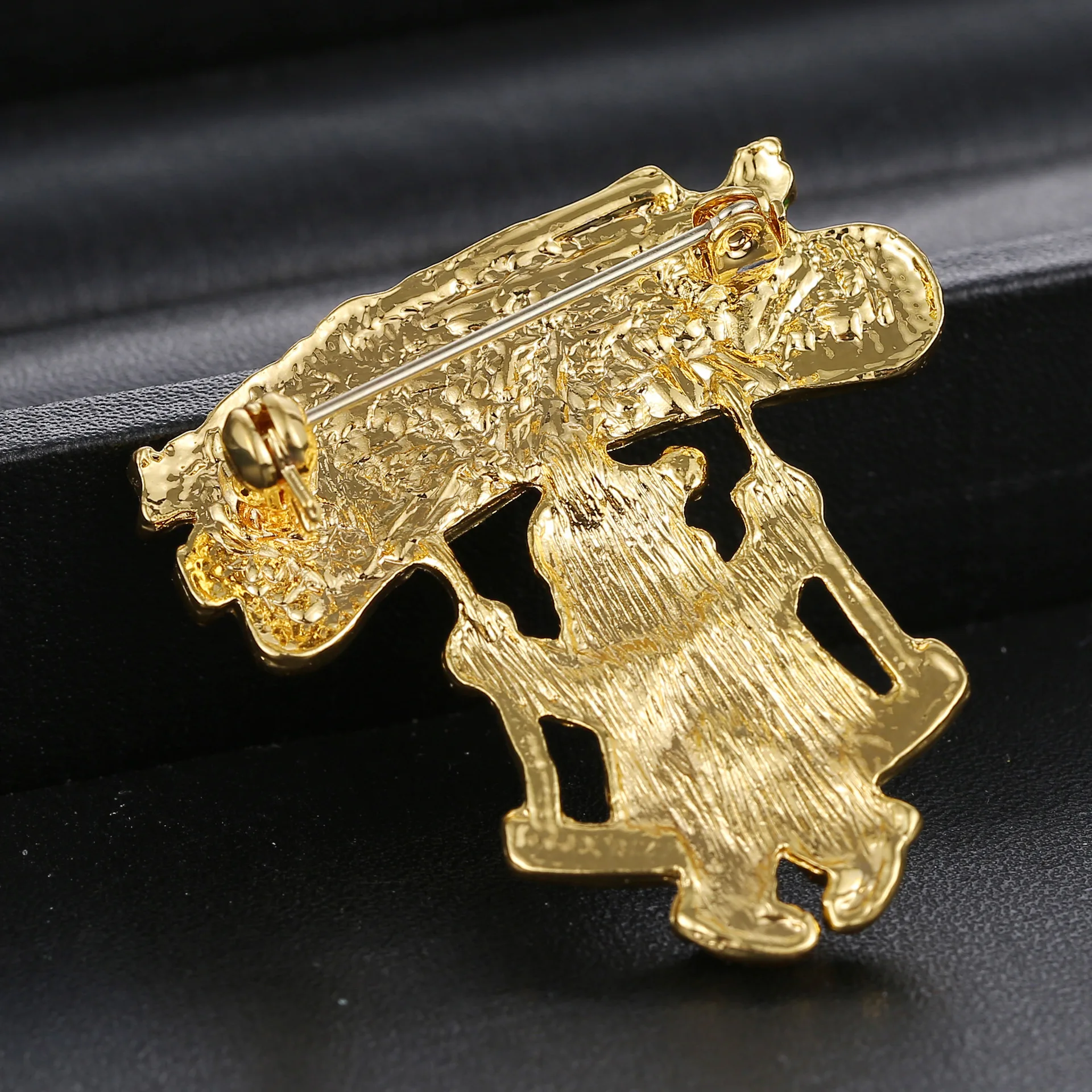 Promotional New design Christmas gift Custom enamel pin Festival Ornaments cartoon brooches