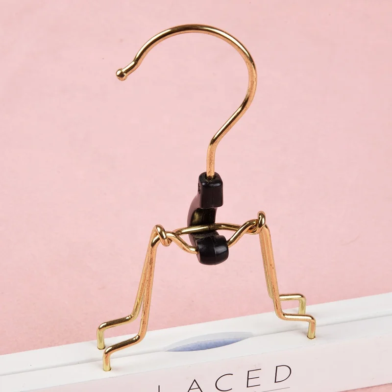 Inspring custom wood hair extensions hanger for boutique wigs hanger with gold hook