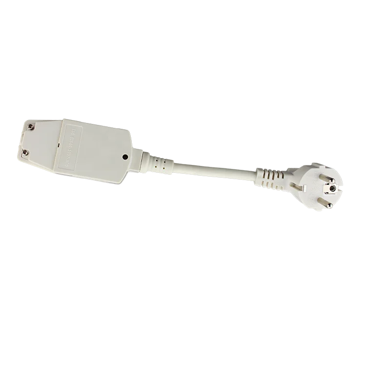 Вэньчжоу квалифицированный производитель 16A 250 V водонепроницаемый электрический выход русский штекер
