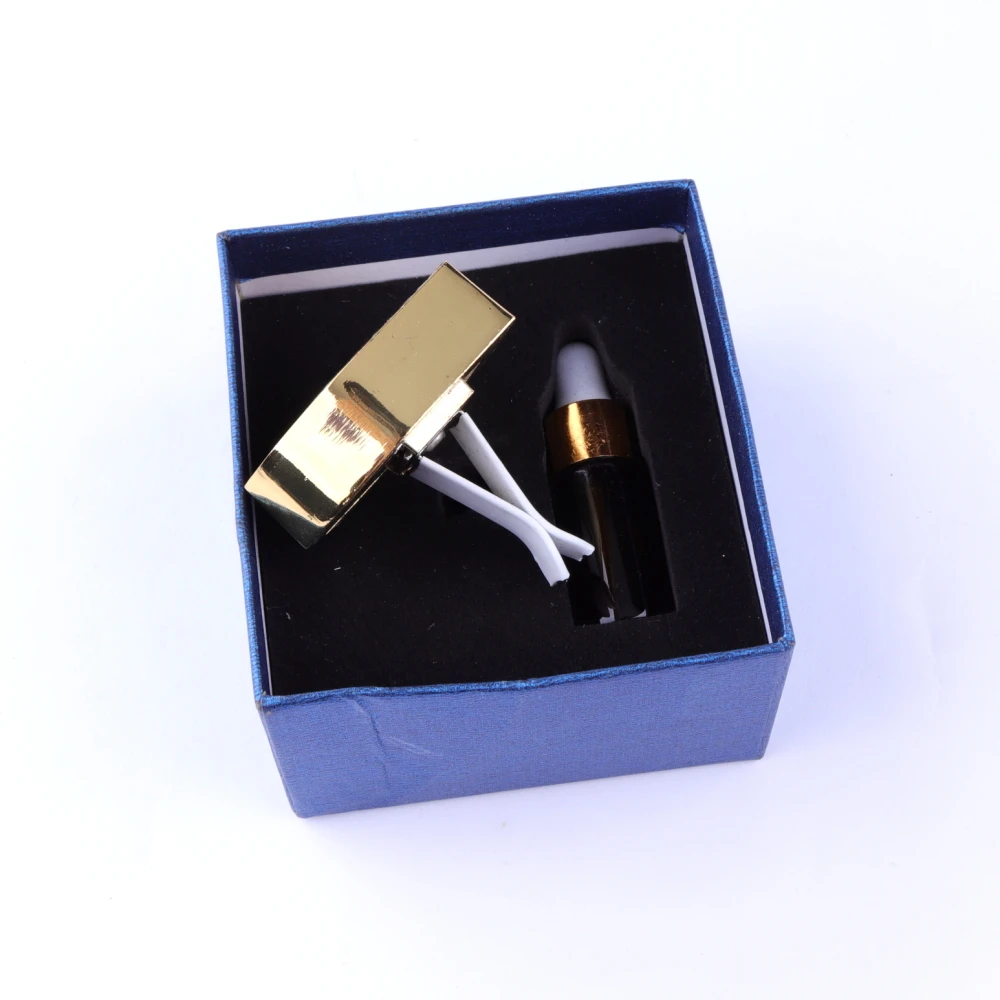 Модный незаменимый автомобильный брендовый подарок Автомобильный диффузор на вентиляционное отверстие под заказ металлический медальон освежитель воздуха с зажимом