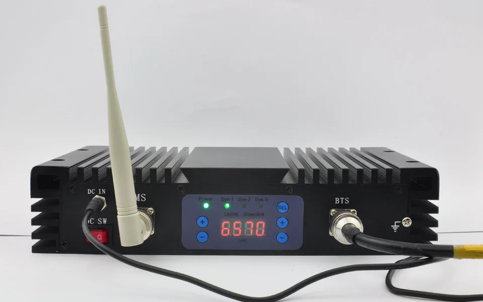 Dual band DCS WCDMA сигнал повторителя 2 г 3 мобильного сигнала усилитель с АРУ/MGC функция