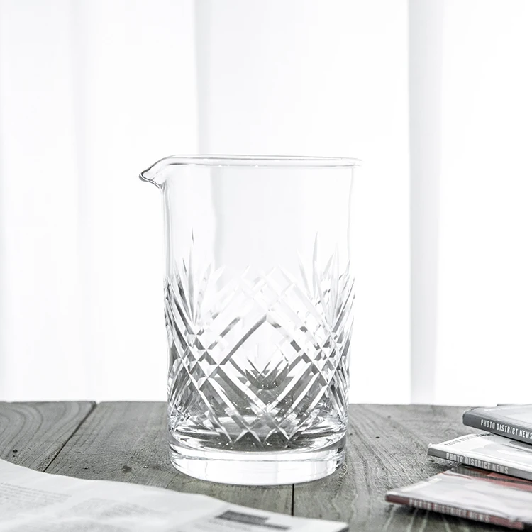 Exquisite Seamless Lead-free Crystal Cocktail Mixing Glass