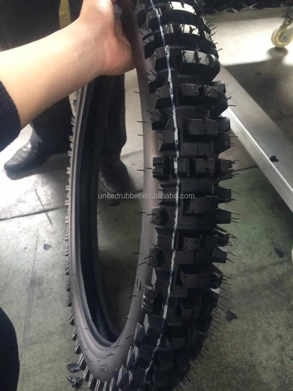 3.00-21 4.10-18 distributor high quality deep pattern tyre motorcycle tires