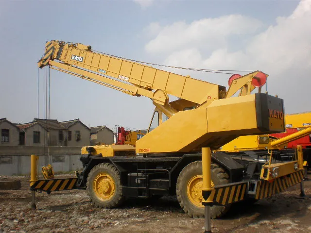 HIGH QUALITY GOOD CONDITION USED KATO KR25H-3L ROUGH TERRAIN CRANE FOR SALE WITH LOW PRICE