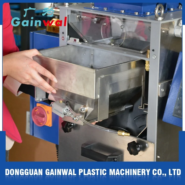 
Plastic gravimetric blender 