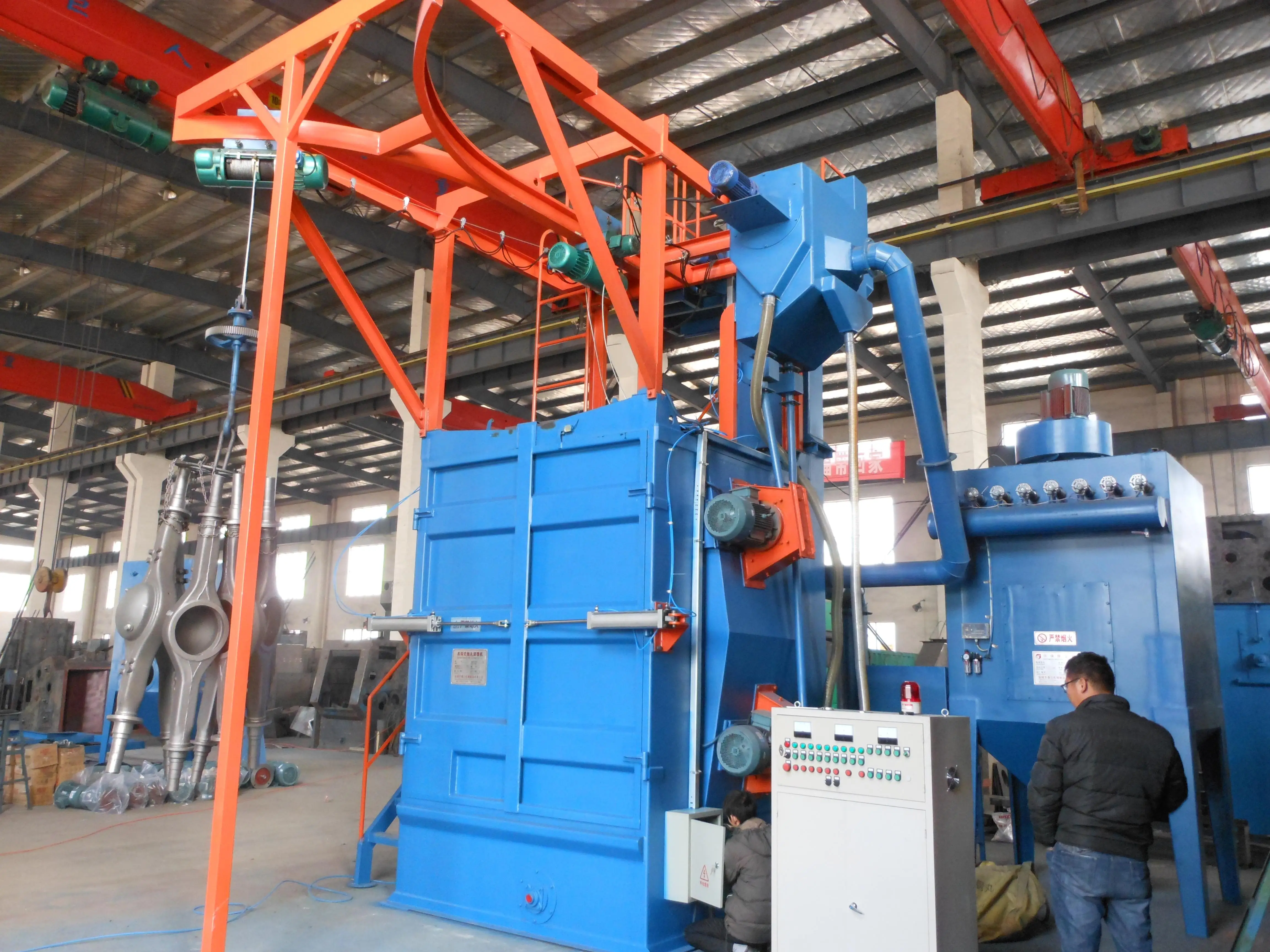 Hot sell Sand blast room sand blasting booth sandblasting equipment with Top electric hoist