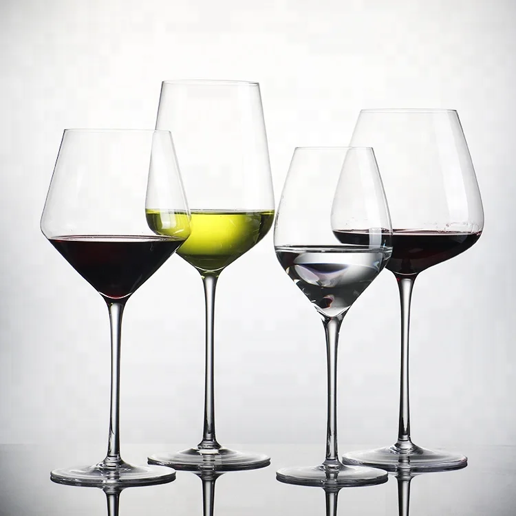 Handblown glittered thick stem wine glass for party