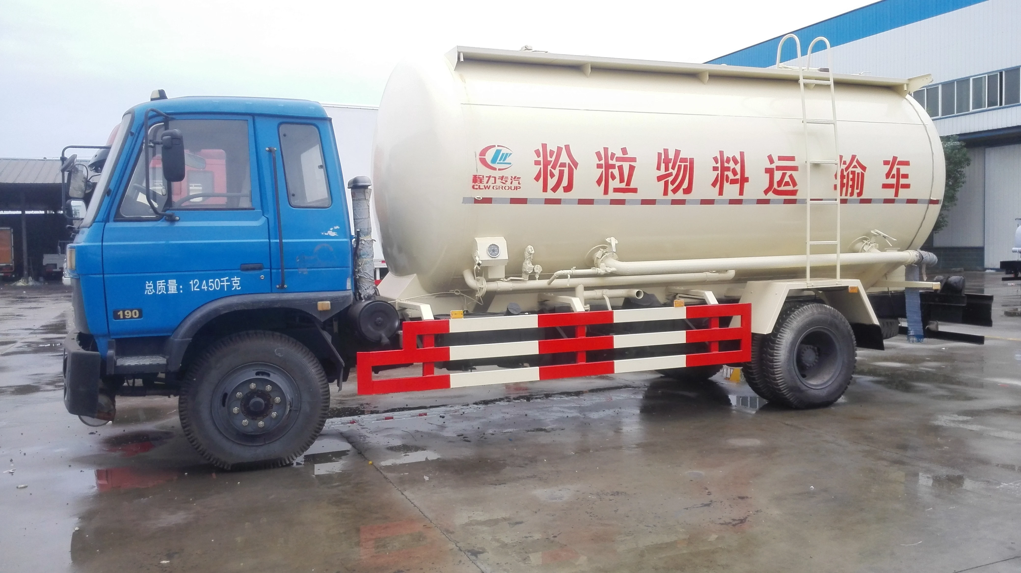 Bulk cement powder tank transport truck for sale