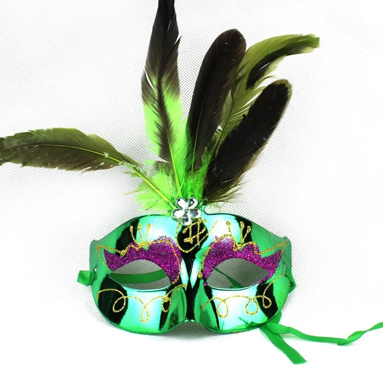 Factory Hot selling with cheap price half face feather mask for the party and all events
