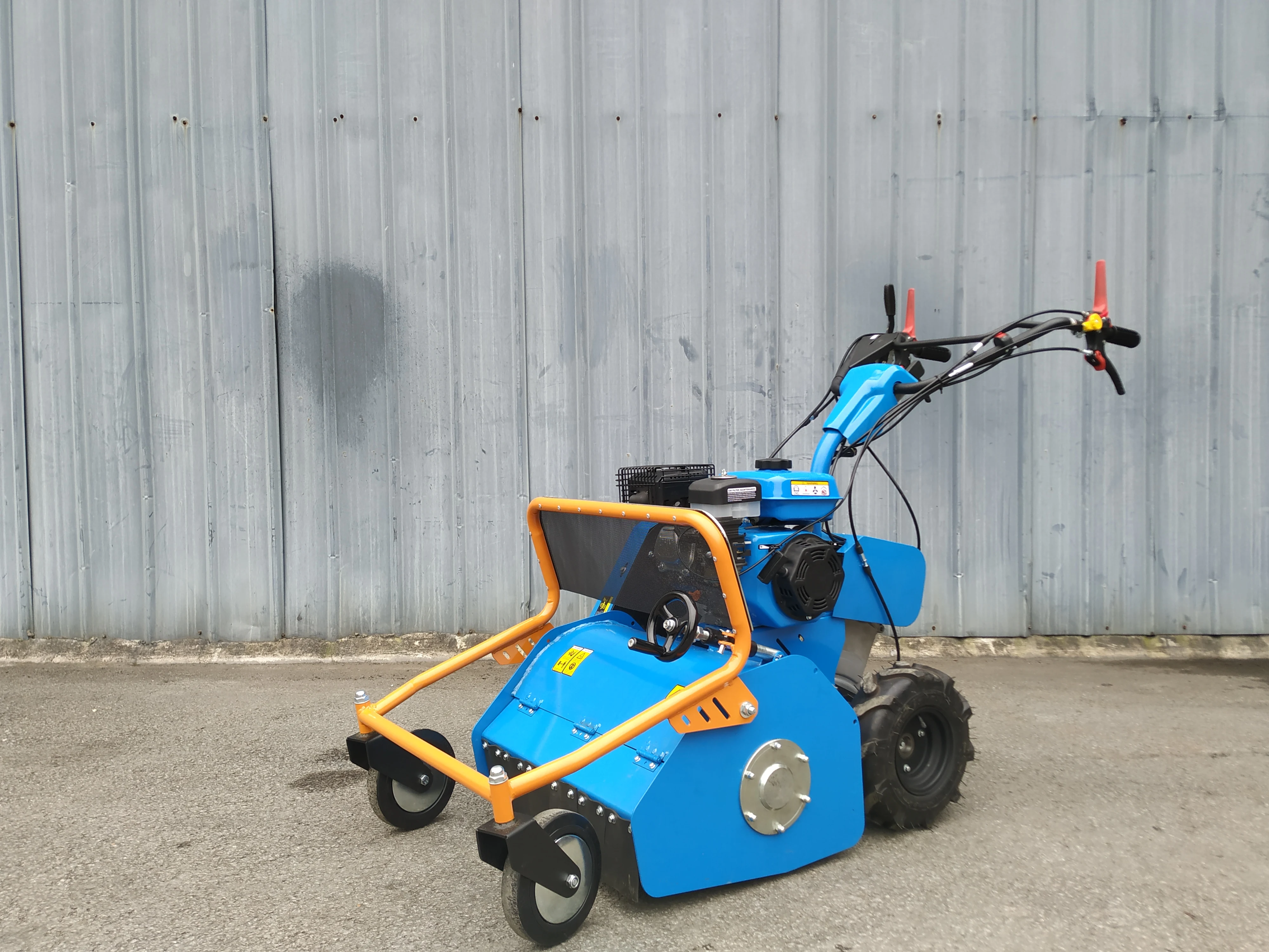 7HP Petrol engine powered small walk behind flail mower