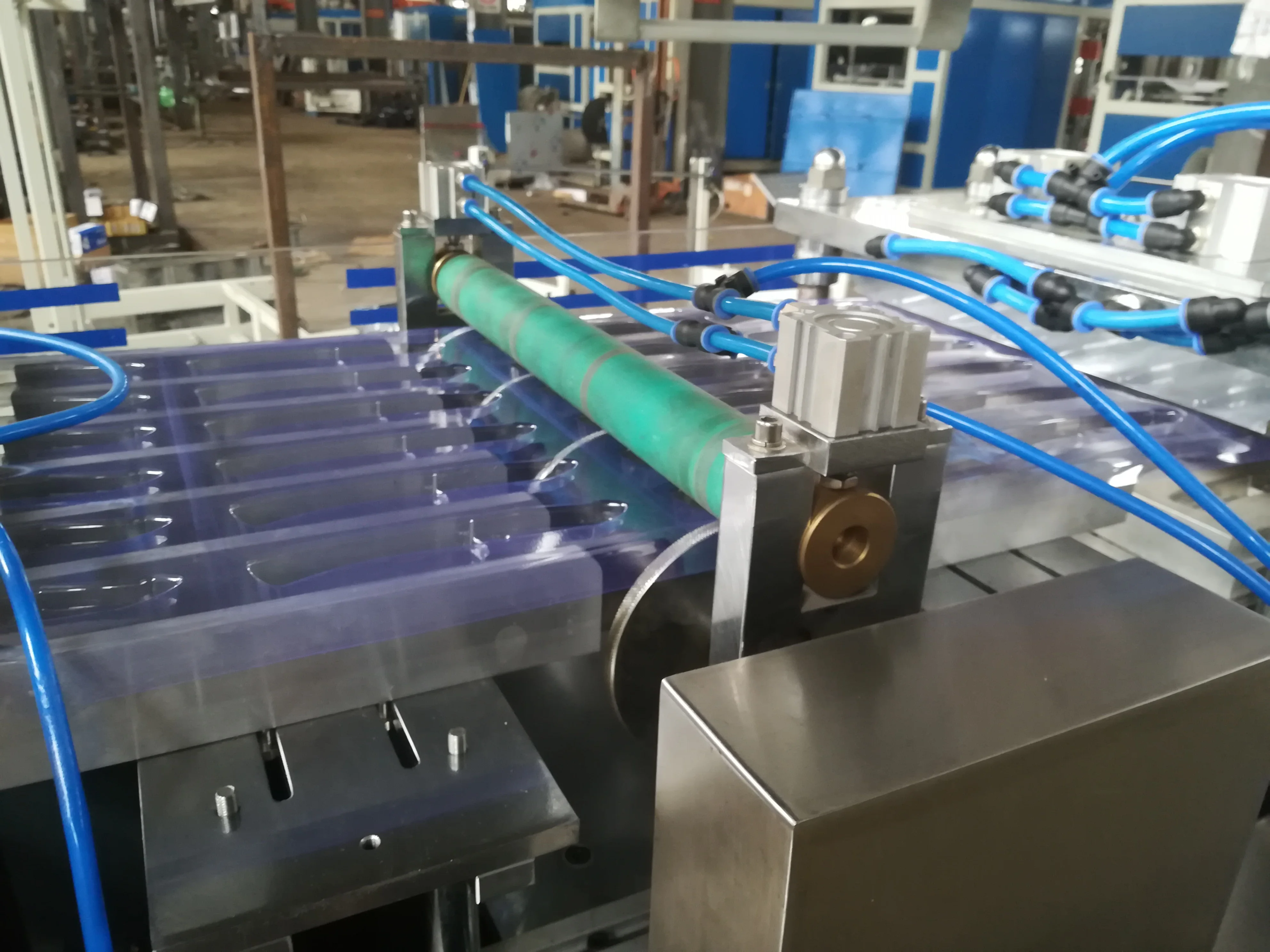 
Mini Automatic Positve And 3-Position plastic thermoforming machine for boxes 