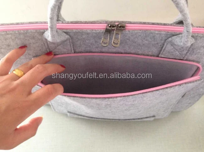 
Felt laptop bag with zipper pocket 