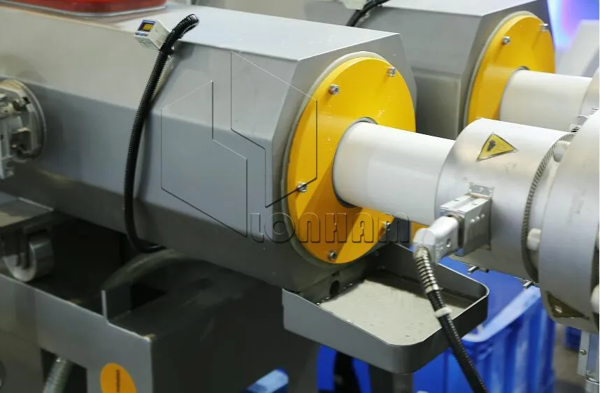 pvc paper cutting pipe machine