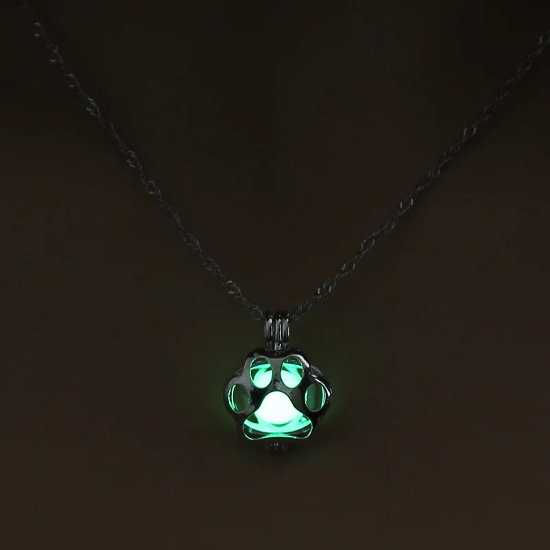 Glow In The Dark Pet Paw Footprint Necklaces Cute Animal Dog Cat Love Heart Pendant Necklace For Women Girls Jewelry Necklace