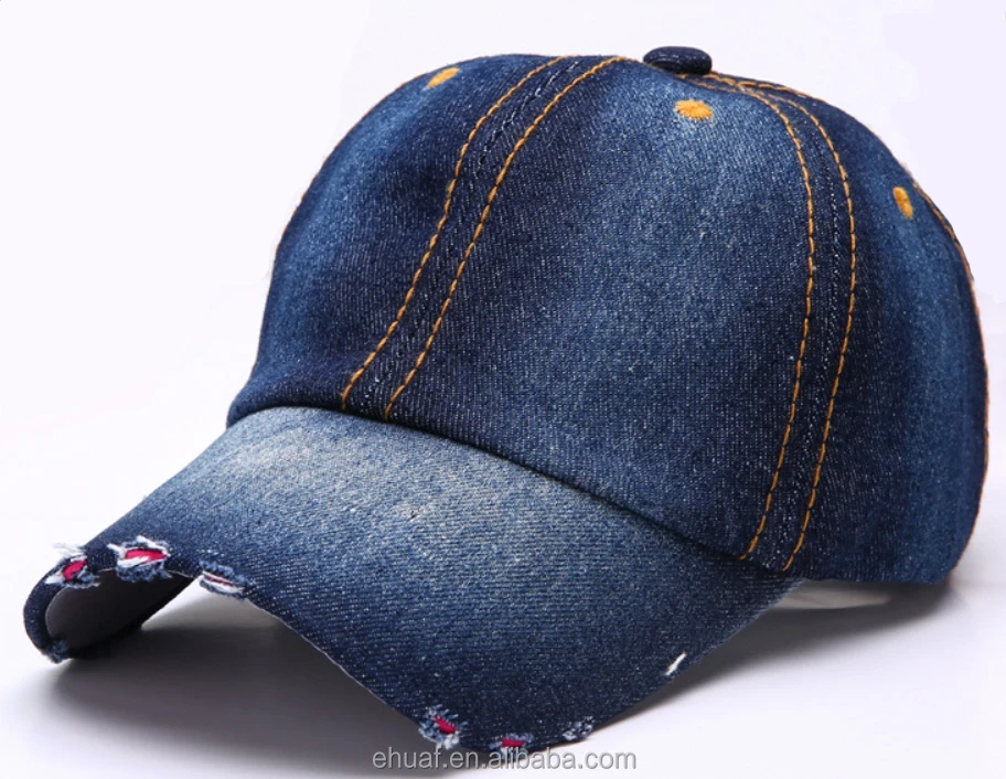 Бейсболка из джинсовой ткани