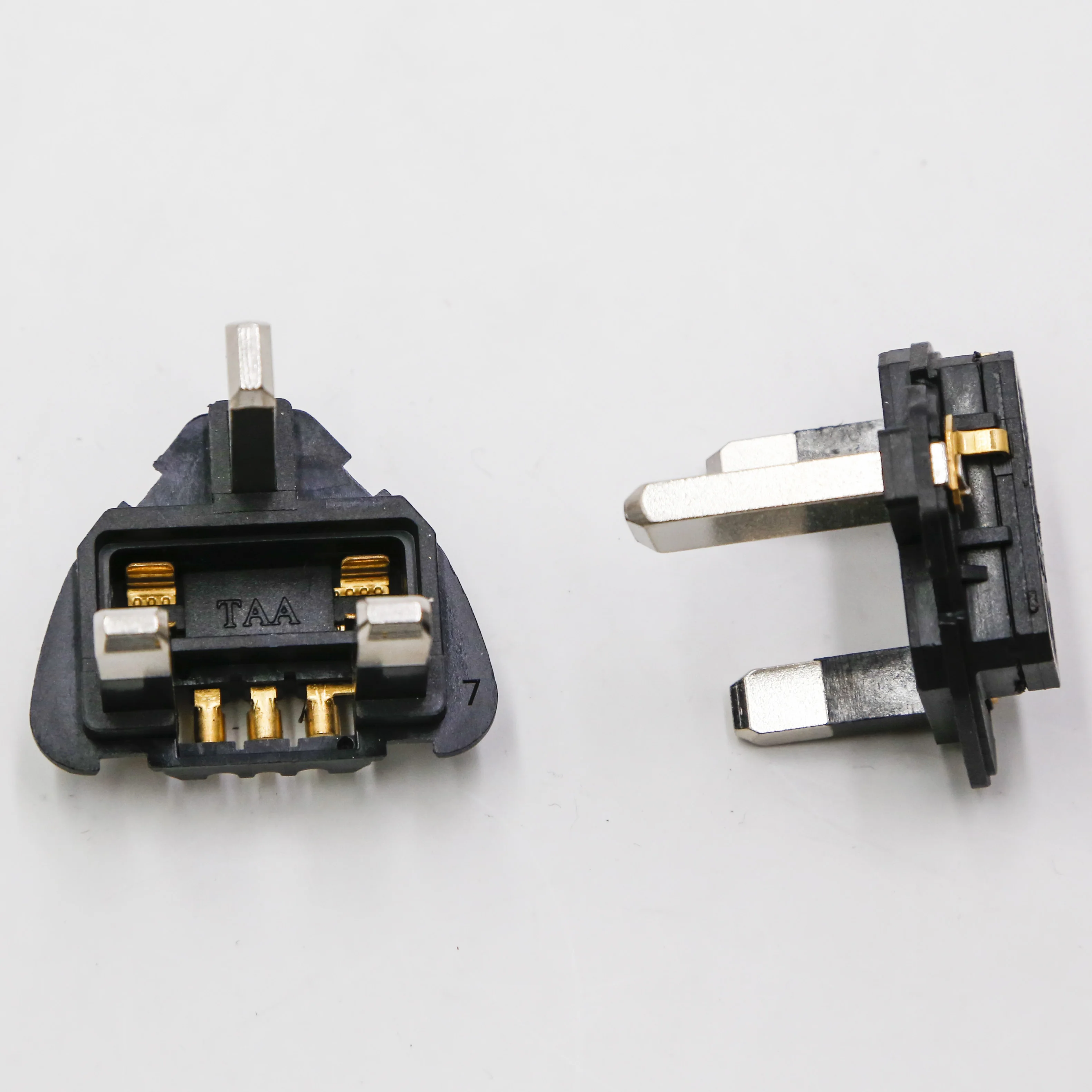 
uk plug Inserts black with Bussmann Fuse 13A 