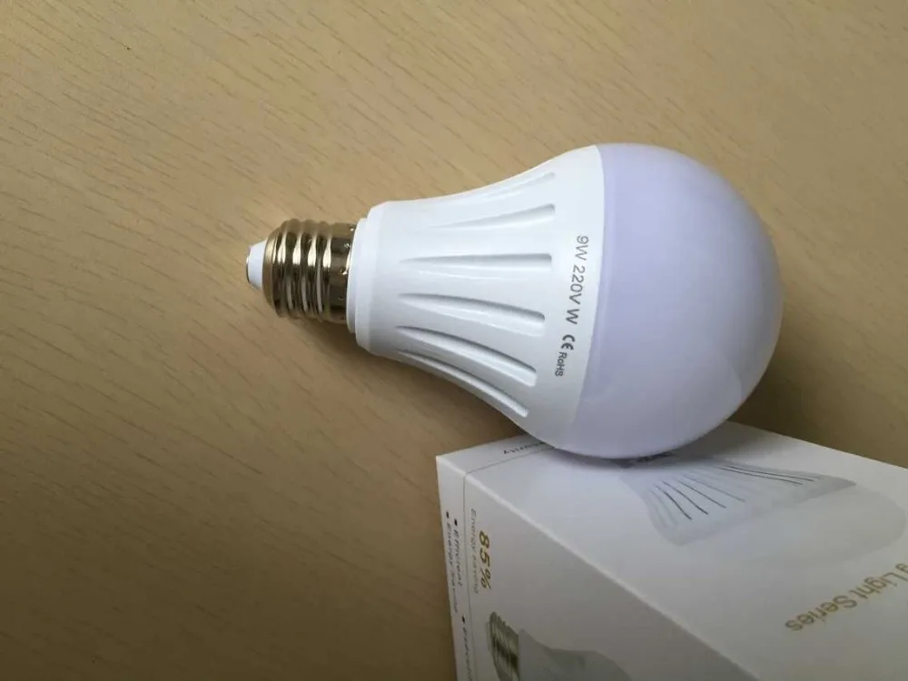 12W LED Bulbs Plastic High Lumen E27