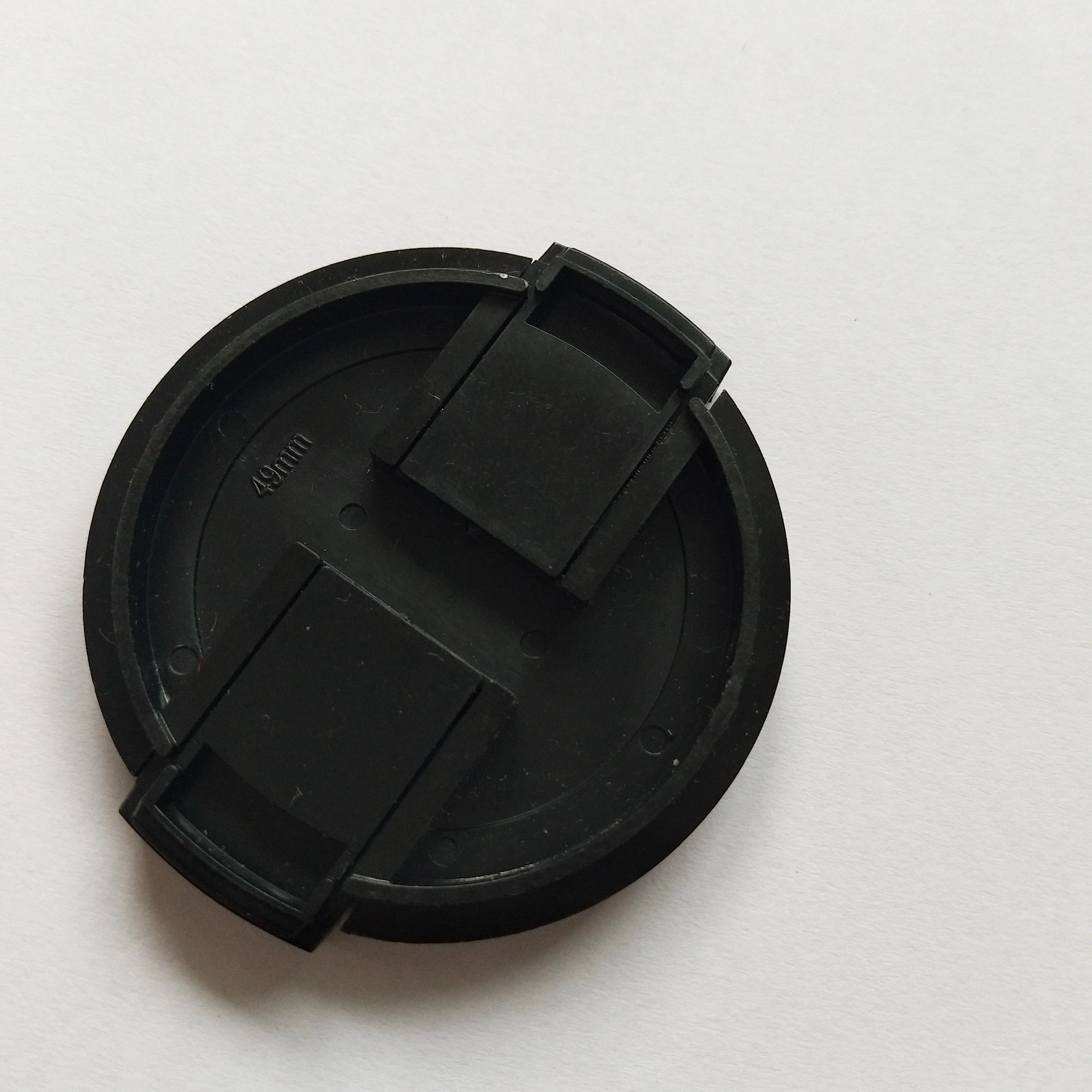 
49mm 52mm 55mm 58mm 62mm 67mm 72mm 77mm 82mm Center Pinch DSLR Camera Lens Cap 