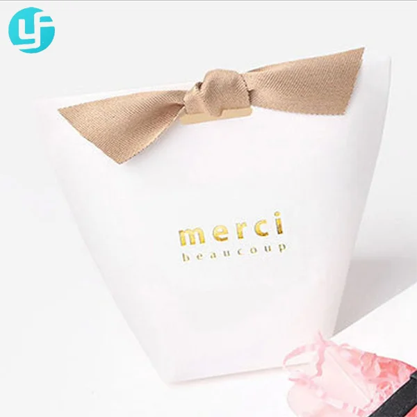 New products 12*10cm small kraft paper gift packaging bag with bowknot