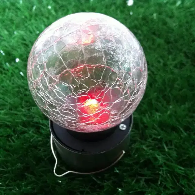 A New Type of Solar crack Ball hanging Garden Lamp with LED Light Control  Outdoor decorative lamp