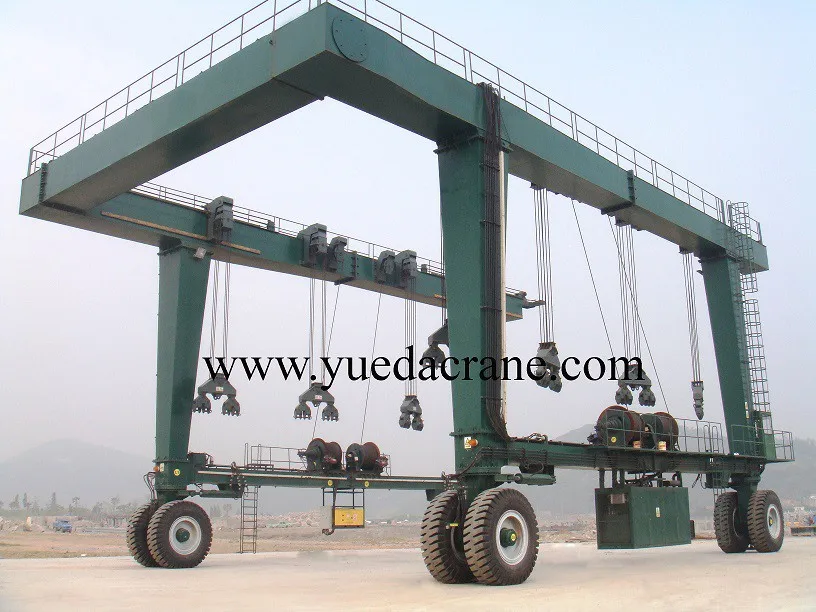 Boat Lift 300T Mobile Travelling Yacht Gantry Lifting Crane