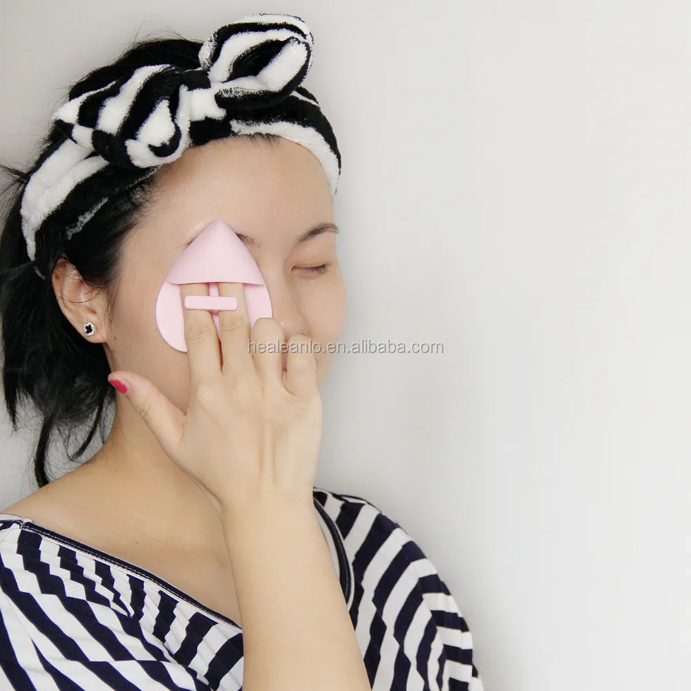 
Customized Exfoliating Spin Silicone Facial Cleansing Brush for Sensitive Skin Fashion Soft Brush Free of FDA 