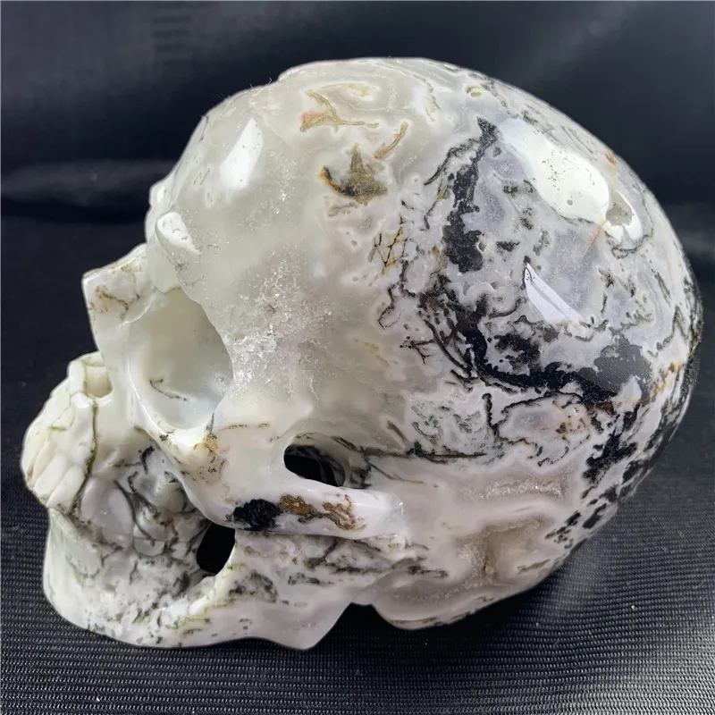 Wholesale Natural High Quality Hand Carving Cheap Price Crystal Quartz Moss Agate Skulls For Decoration