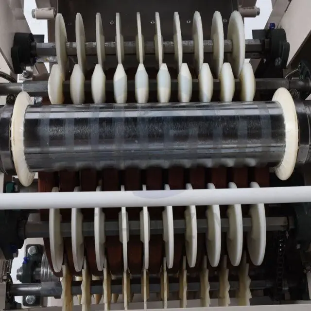 High efficiency Wet blanched peeling peanut machine red skin removing machine nuts processing machines