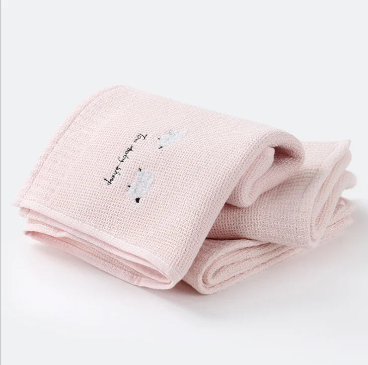 New woven style lovely sheep embroidery baby face towel children towel