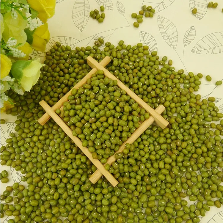 
Well selected small green mung bean 