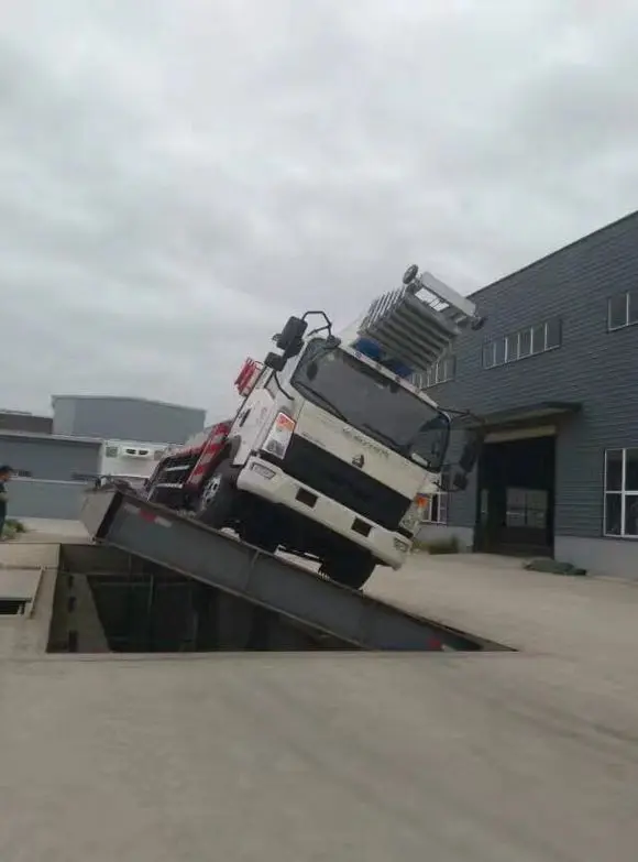 Hight quality HOWO chinese aerial platform truck High-altitude Operation Truck aerial platform truck