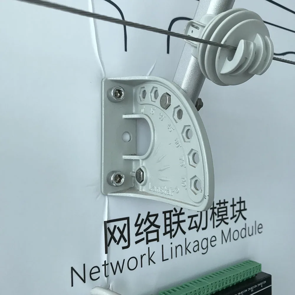 
Lanstar Adjustable Angle Bracket for Electric Fencing System Post 