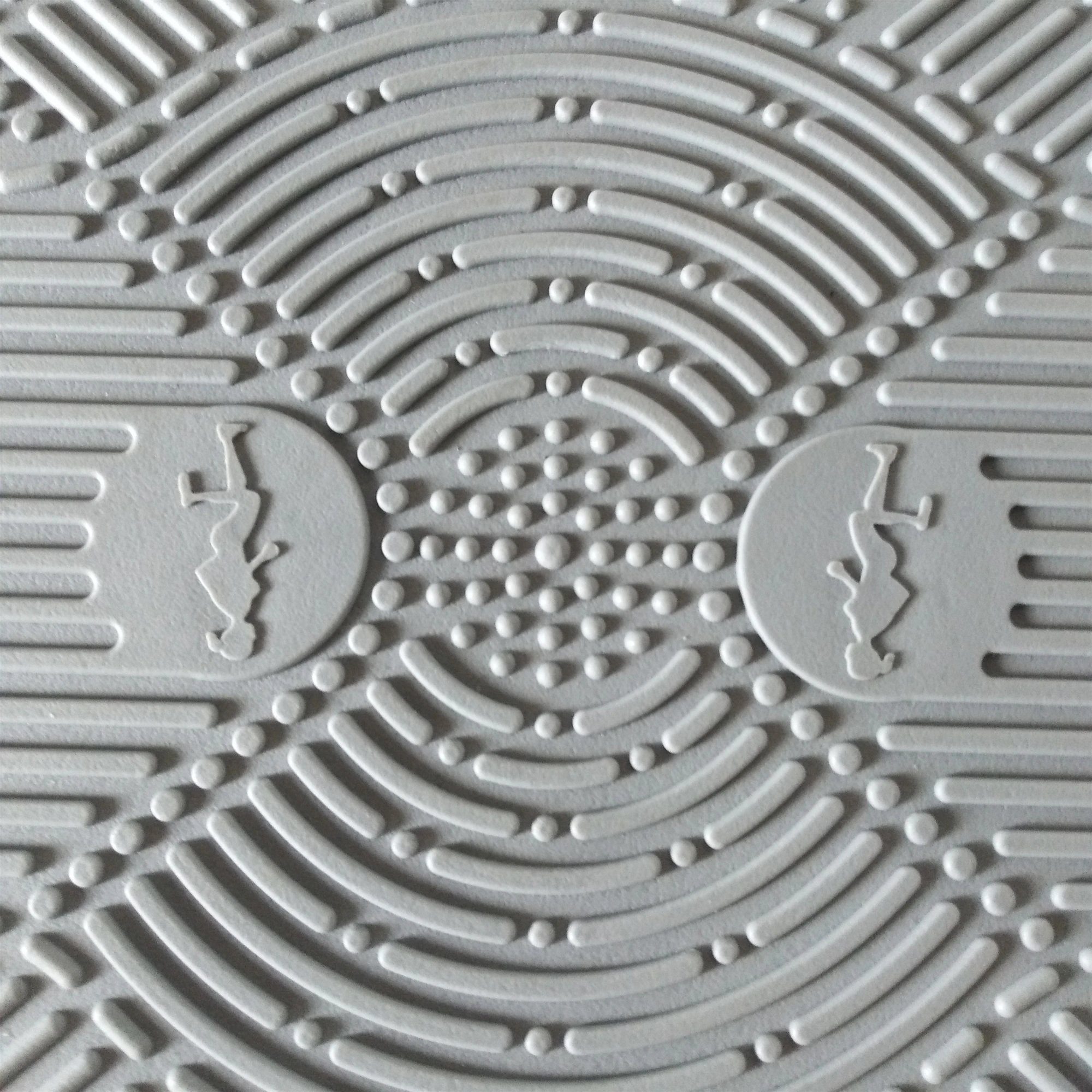 Cychos 2022 Shanghai   Sports Exercise Fitness Equipment Dual Motor Super Fit Massage  and wholesale vibration plate